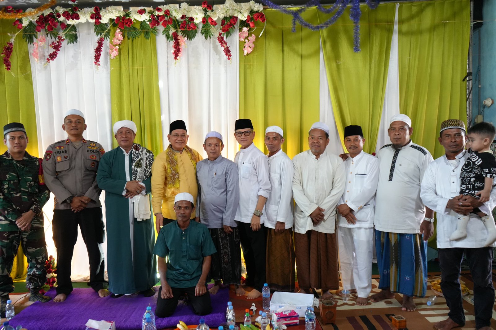 Bupati Kotabaru Hadiri Syekh Samman Al-Madani Di Hampang