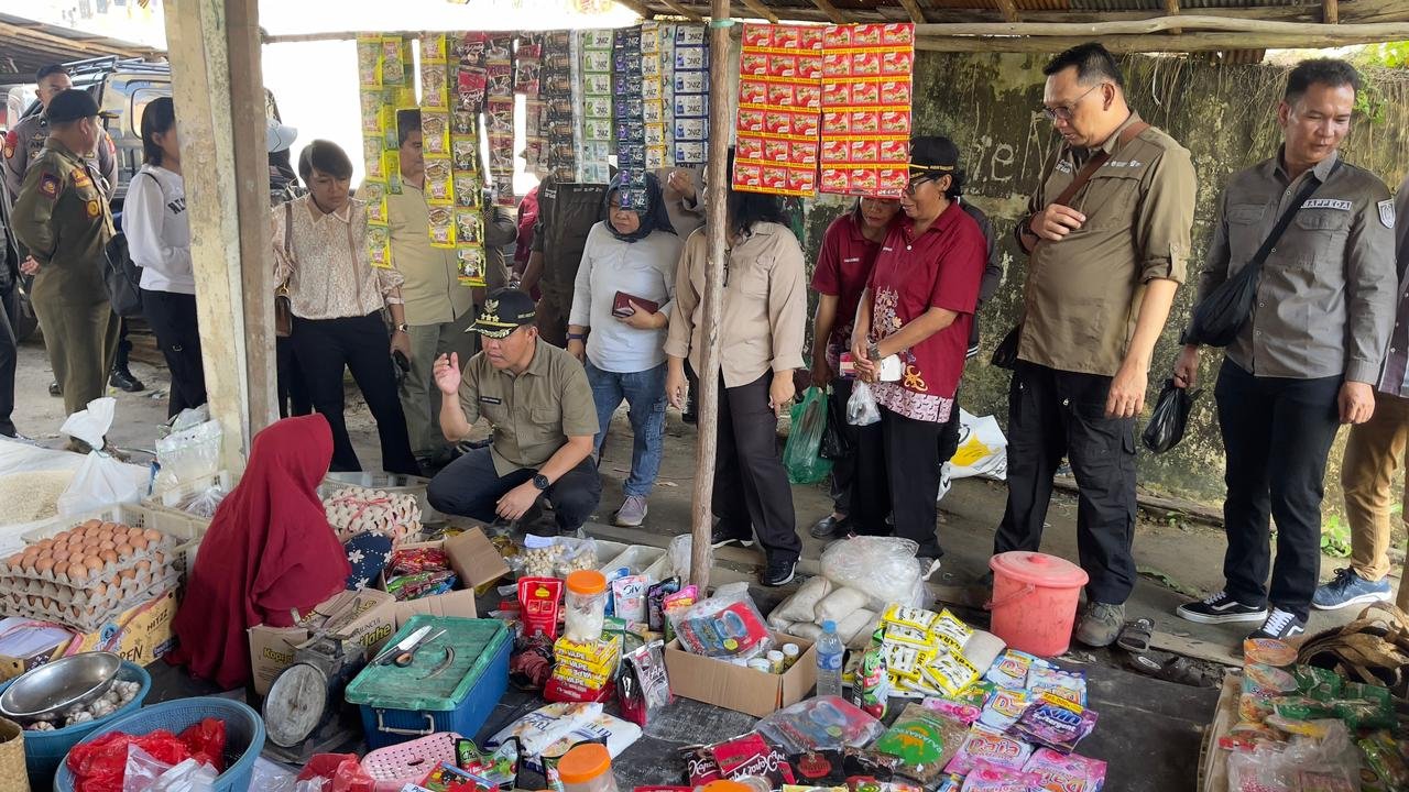 Antisipasi Inflasi Jelang Idhul Adha, Pj Bupati Barsel Sidak Harga Bahan Pokok Di pasar Tabak Kanil